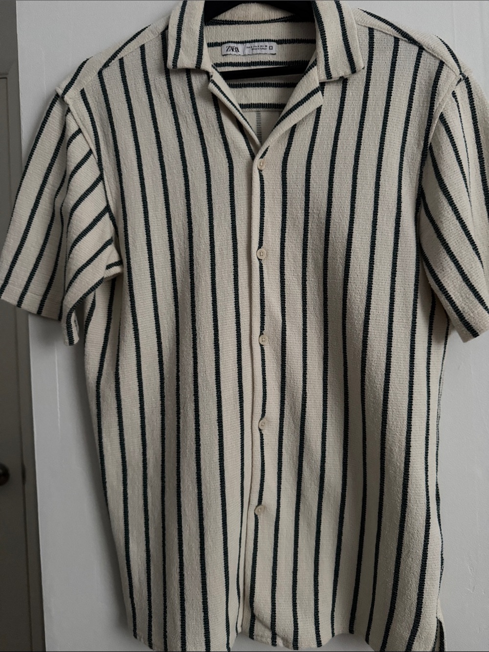 Zara Cream with Dark Green Striped Textured Short Sleeve Button-Down Shirt